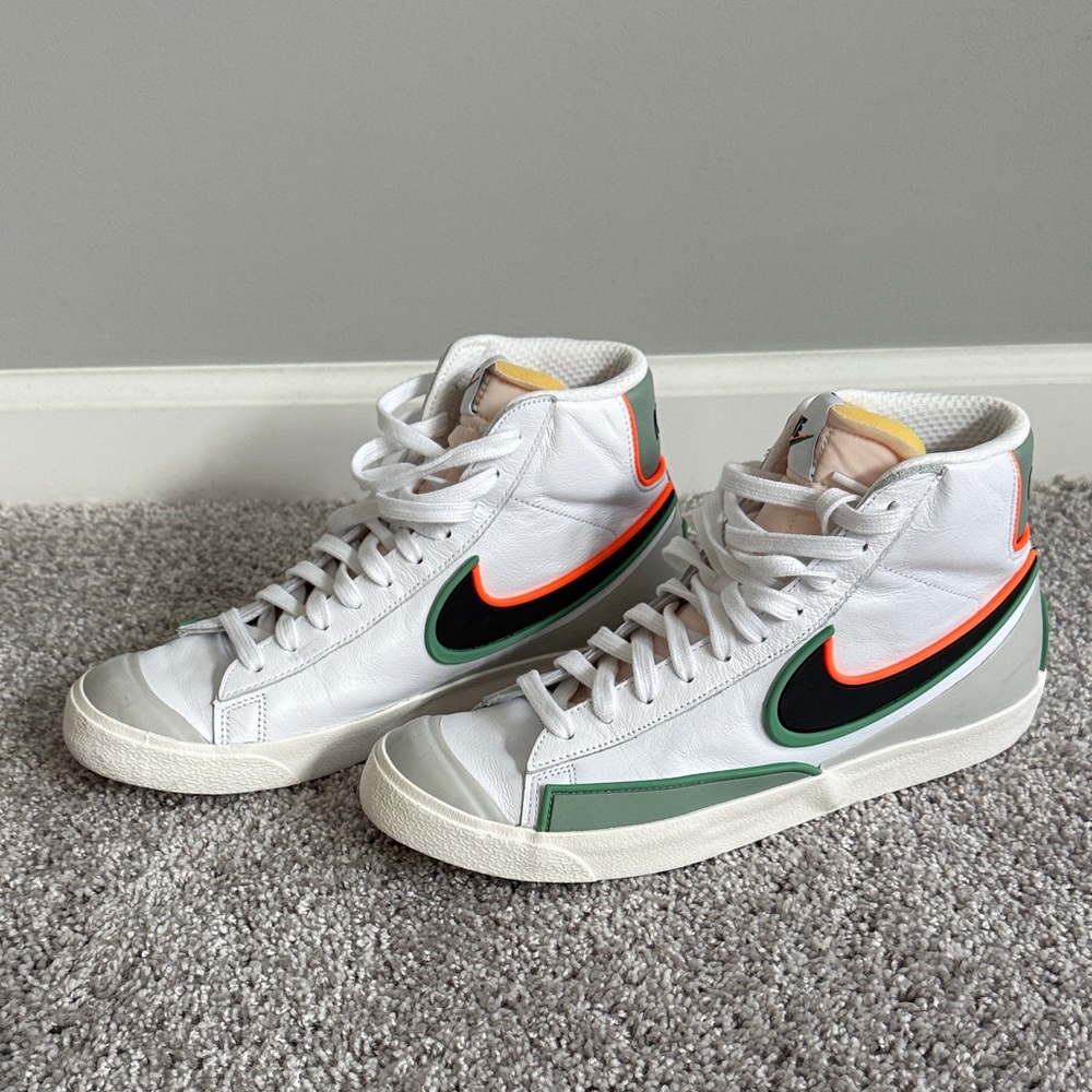 Nike Blazers in White/Teal/Coral